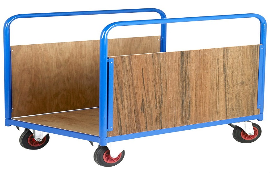How Reflexequip Enhances Productivity with Plastic Storage Containers and Platform Trolley
